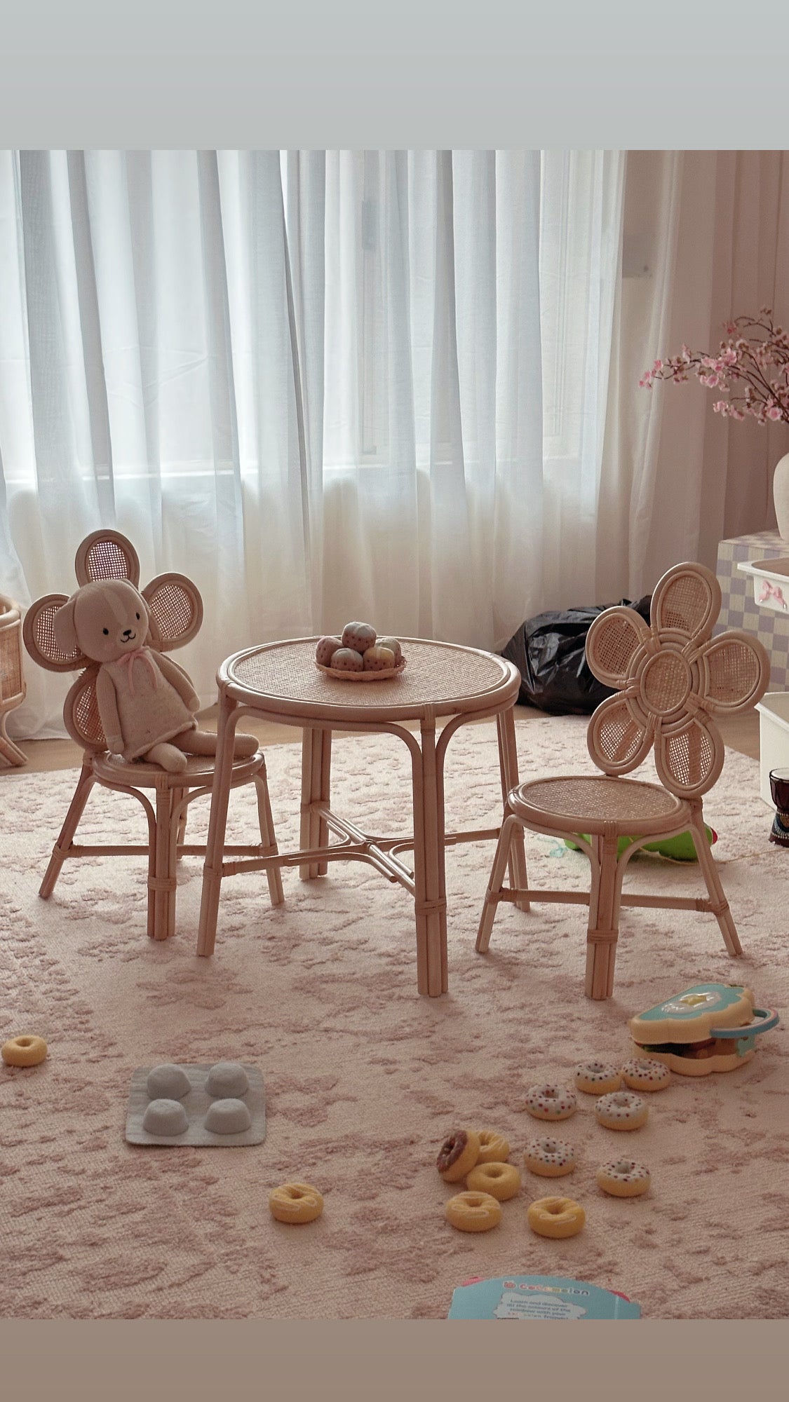 The Daisy Table + Chair set