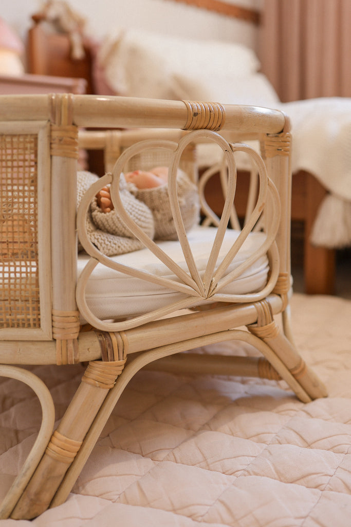 Shell Dolls Bassinet