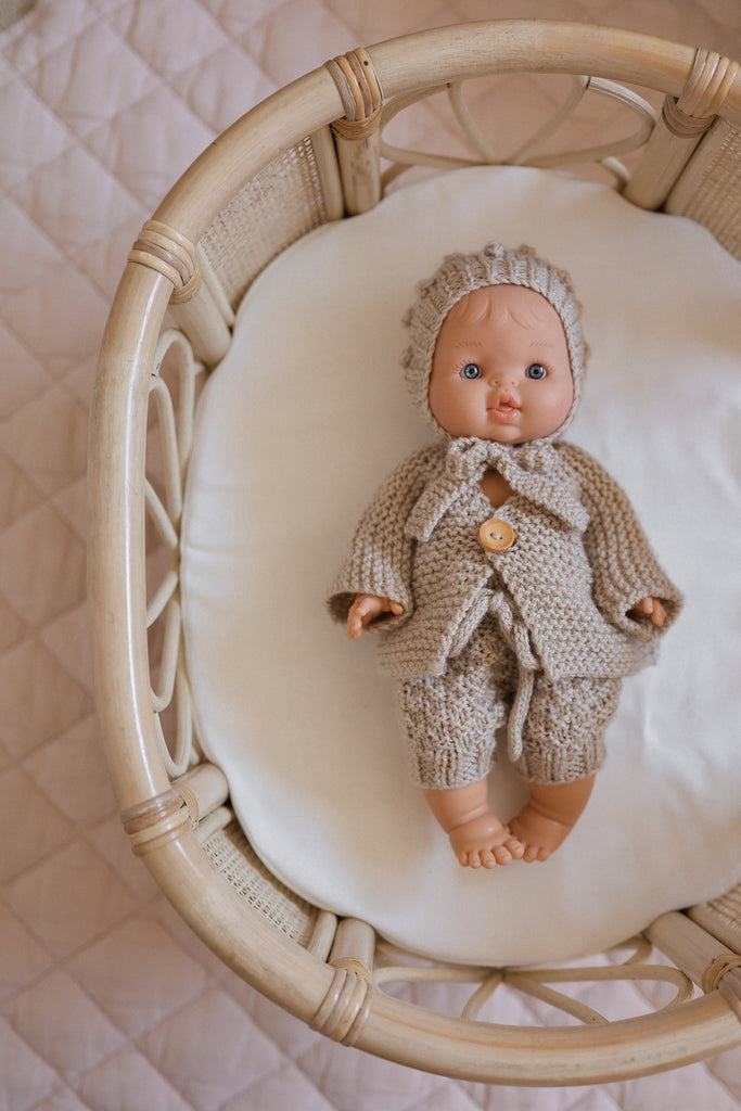 Shell Dolls Bassinet