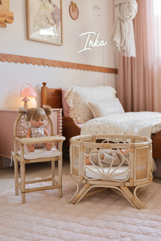 Shell Dolls Bassinet