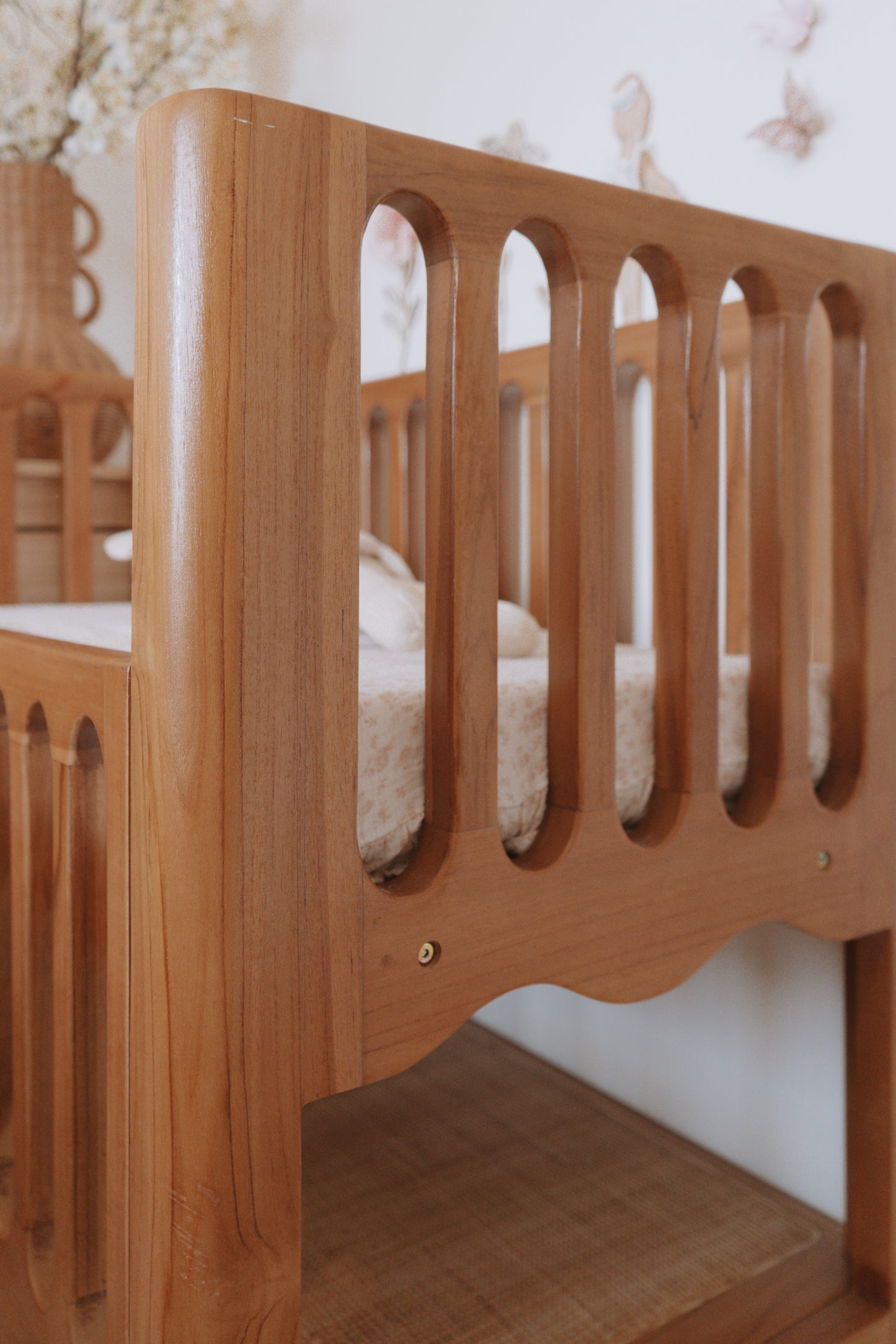 The Vallie Co Sleeper Bassinet
