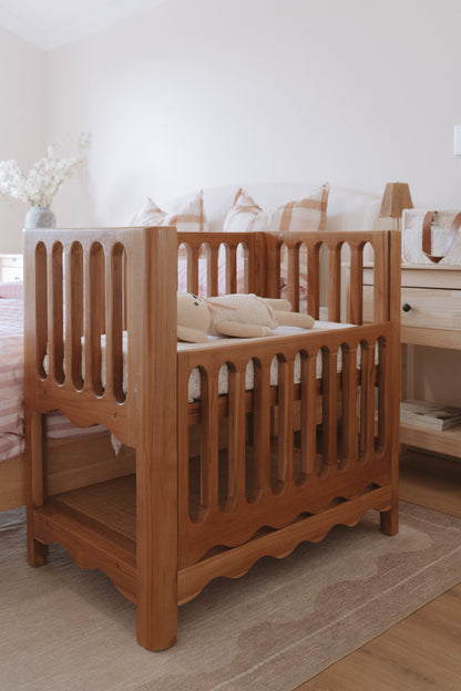 The Vallie Co Sleeper Bassinet