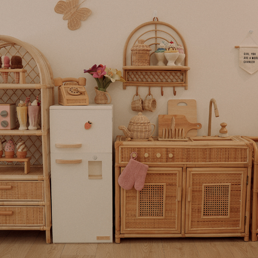 The Makai Kitchen with dish rack