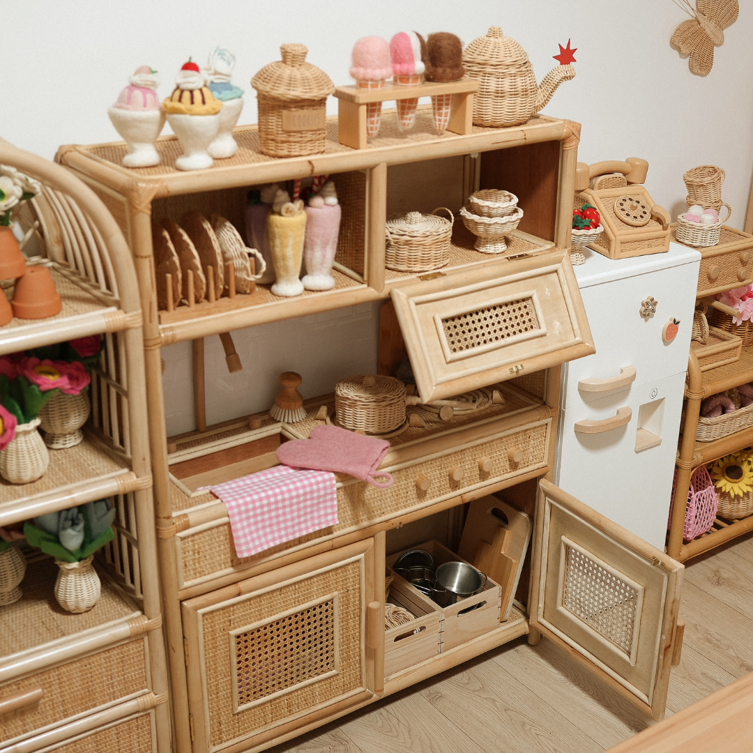 The Mini Deluxe Kitchen